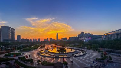 [原创]广场上空惊现中国龙