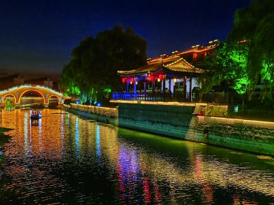 《映照运河湾》