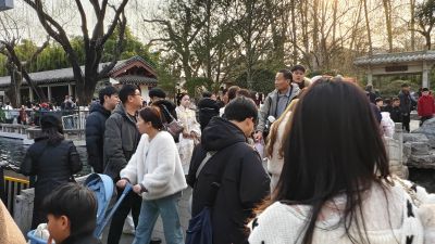 长假结束，游人不减