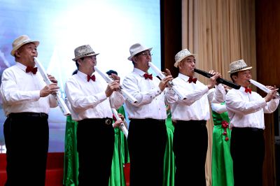 滕州市樱花苑社区重阳节演出《电吹管演奏》—4