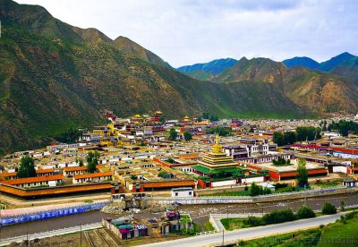 [原创]晨光掠过拉卜楞寺