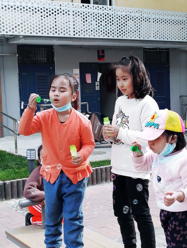 《疫情之中童乐多》