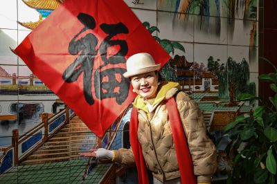 农家院里的摄影师