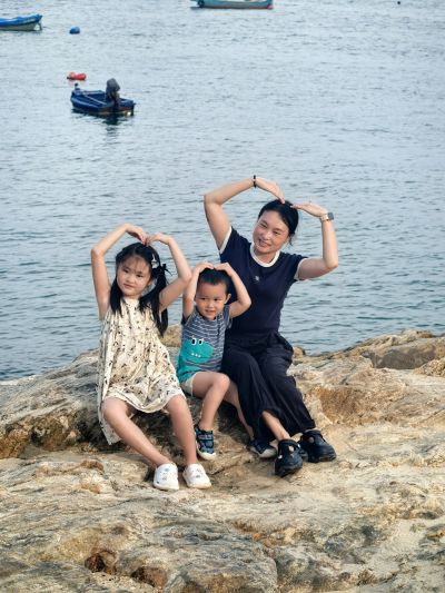 《三个心，一份爱》