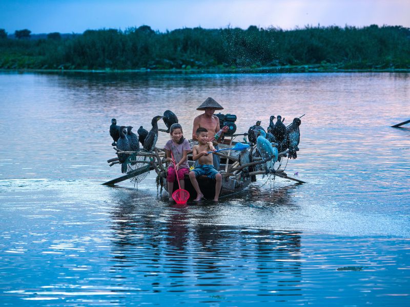 张志栋《东方摄影 · 我的2024》：《微山湖打鱼人》